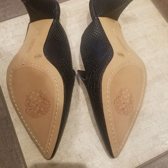 Vince Camuto Women's Cessilia - Picture 2 of 5